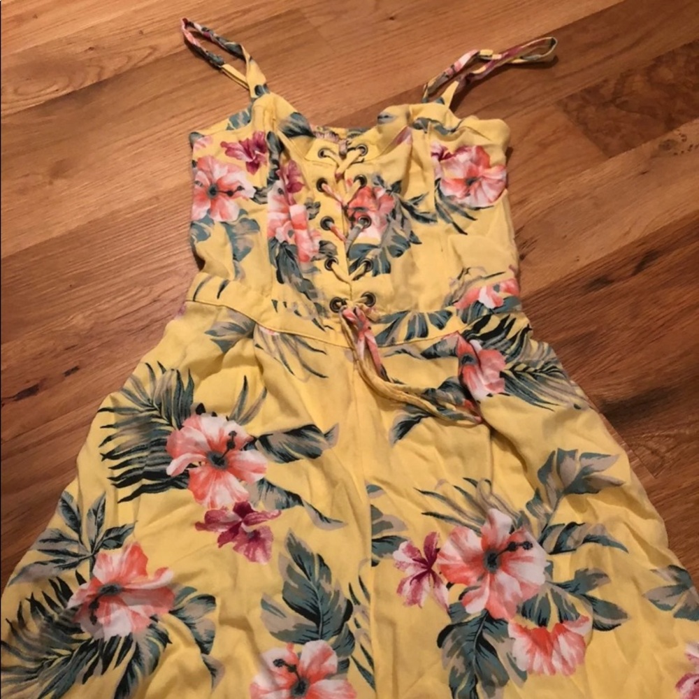 Romper - Picture 2 of 4
